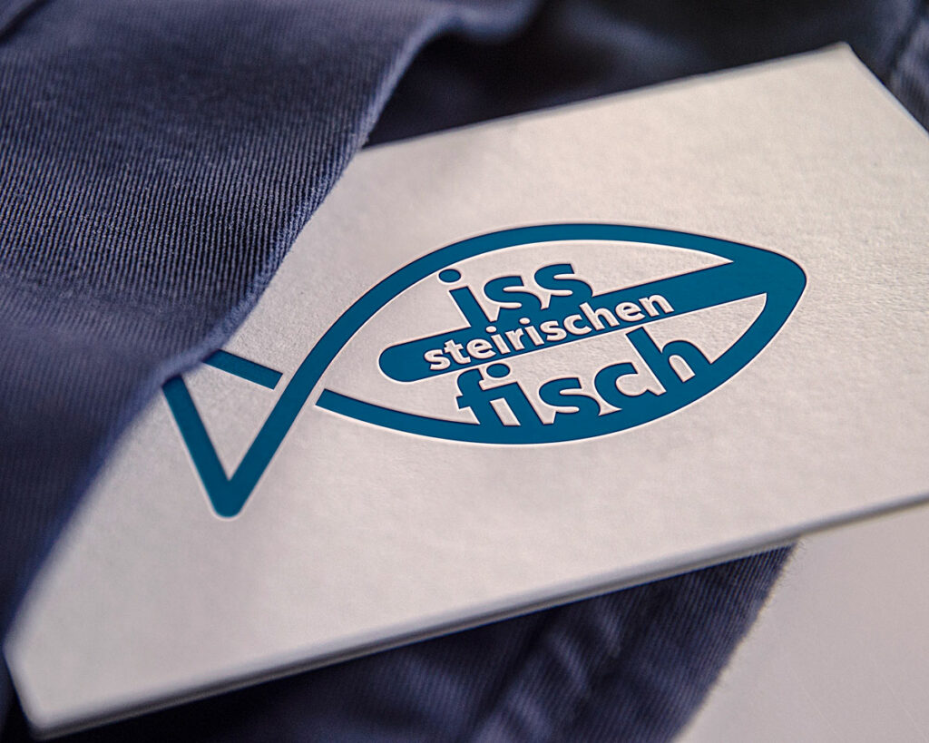Iss Fisch Logo auf einer Visitenkarte